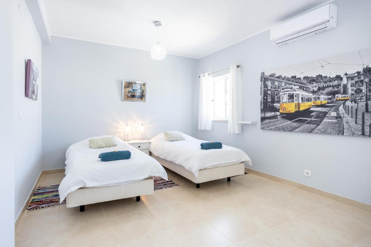 Newly Renovated 2 Bedroom Townhouse - Close To Salema Beach 外观 照片
