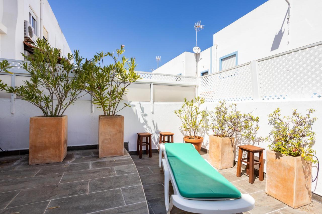 Newly Renovated 2 Bedroom Townhouse - Close To Salema Beach 外观 照片
