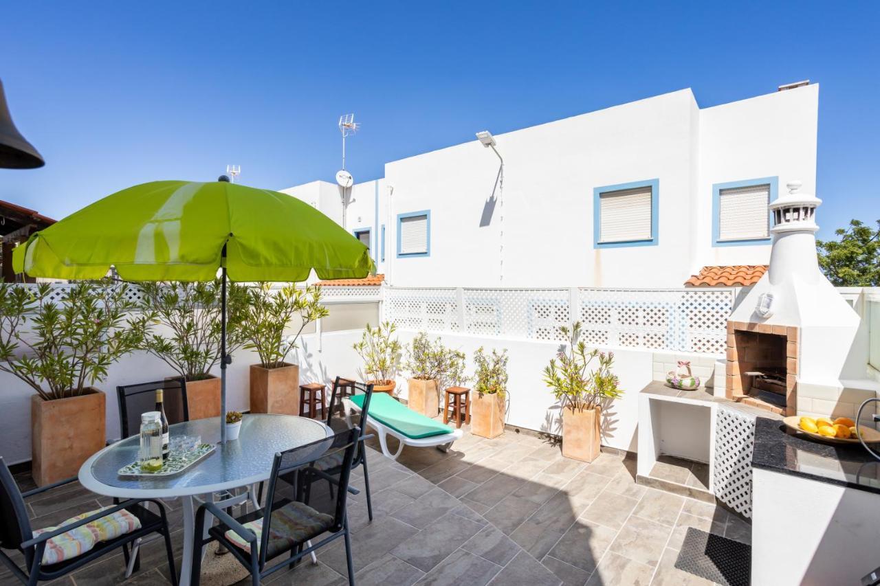 Newly Renovated 2 Bedroom Townhouse - Close To Salema Beach 外观 照片